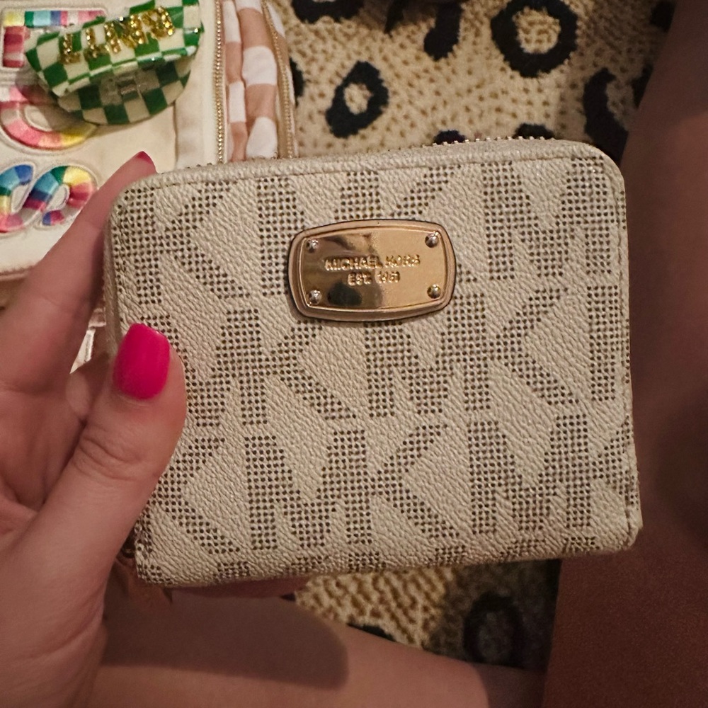Michael Kors Small Zip Wallet